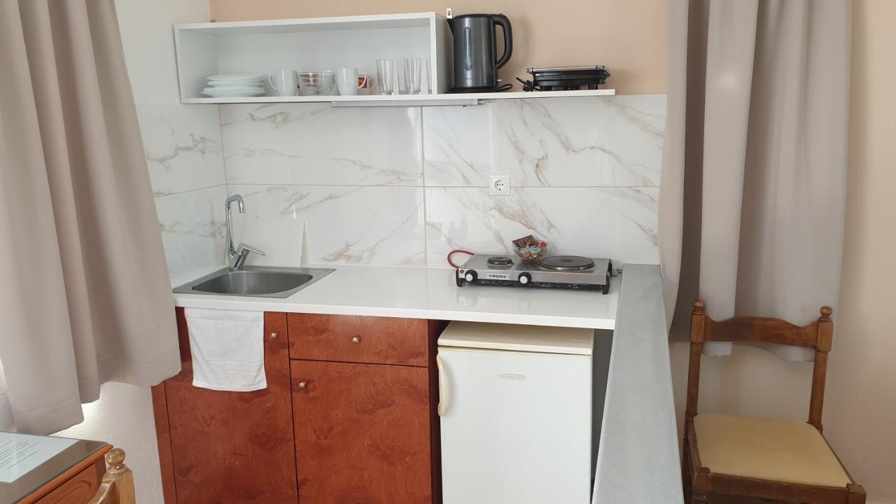 Miros Hotel Apartments Тігакі Екстер'єр фото