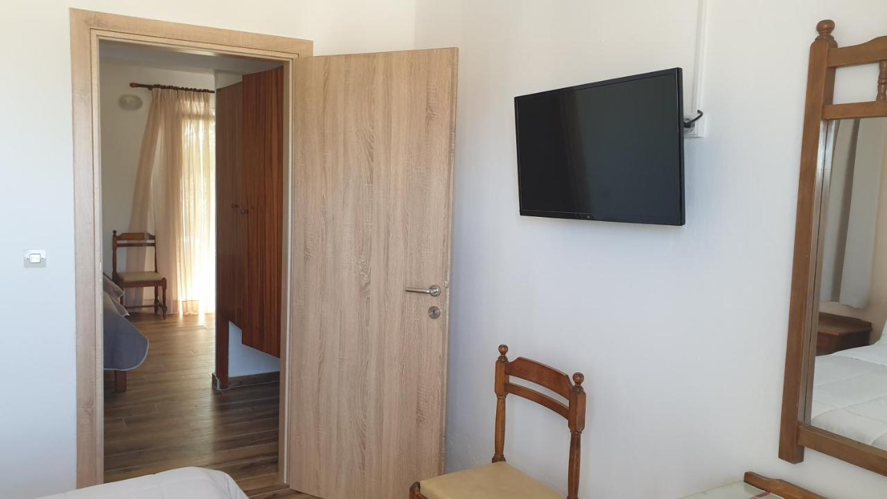 Miros Hotel Apartments Тігакі Екстер'єр фото