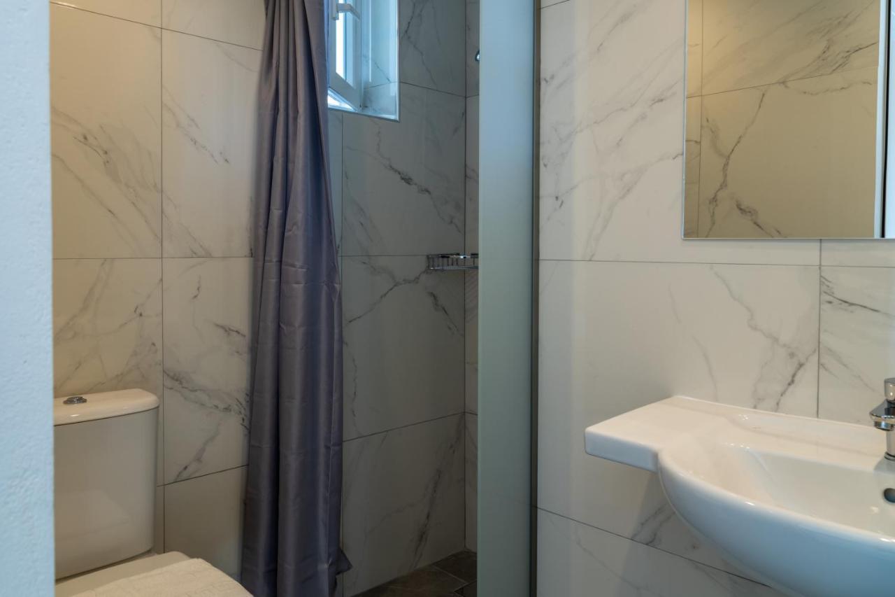 Miros Hotel Apartments Тігакі Екстер'єр фото