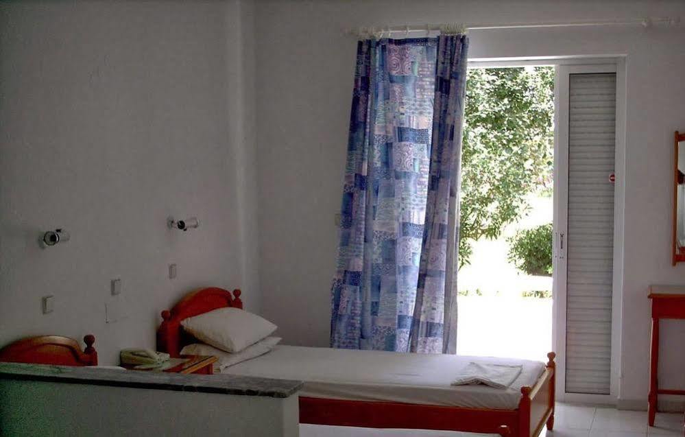 Miros Hotel Apartments Тігакі Екстер'єр фото